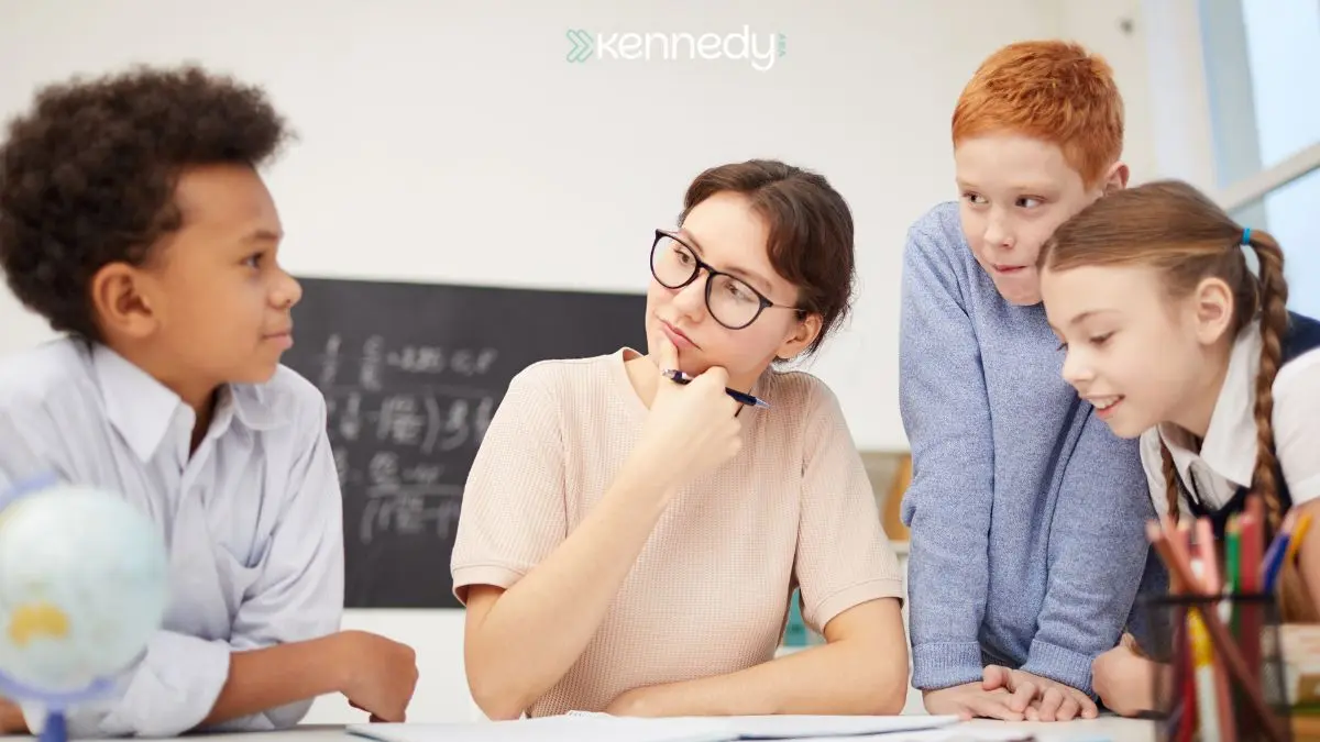teacher-leading-small-group-classroom-discussion-with-students